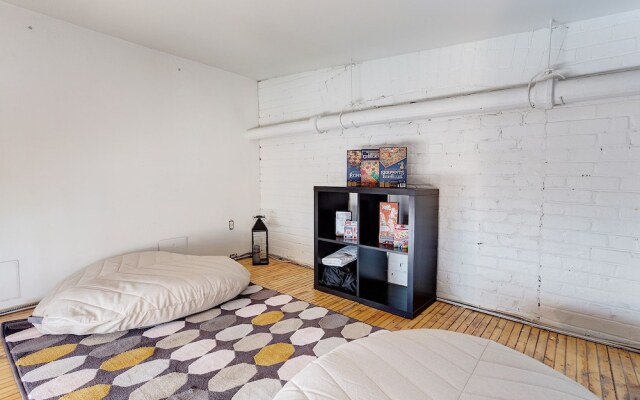 Bachelor Pad by Hometrotting
