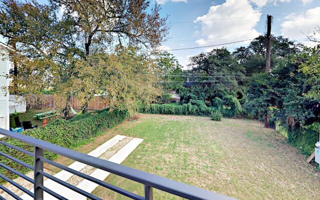 Kulhman Home 3 Bedrooms 2.5 Bathrooms Home