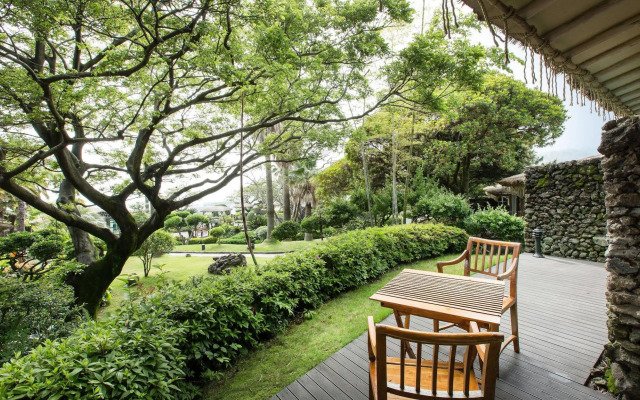 Seaes Hotel & Resort