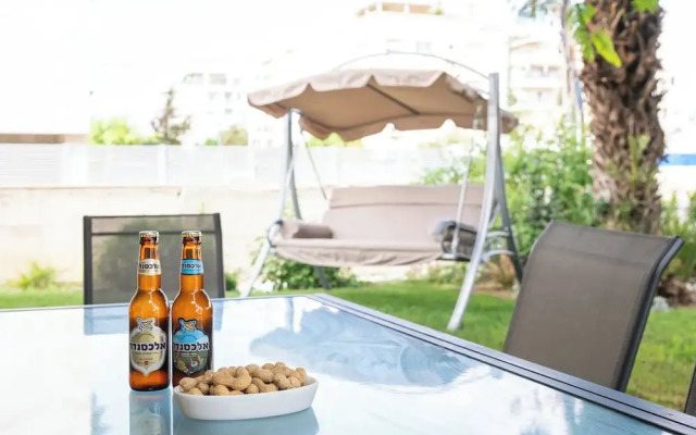 Supreme 4BR Villa With Garden & Sea View
