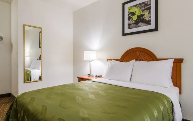 Quality Inn Junction City - Near Fort Riley
