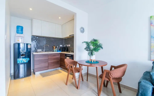 Astoria 1 BR with Gym &Pool In Lavington