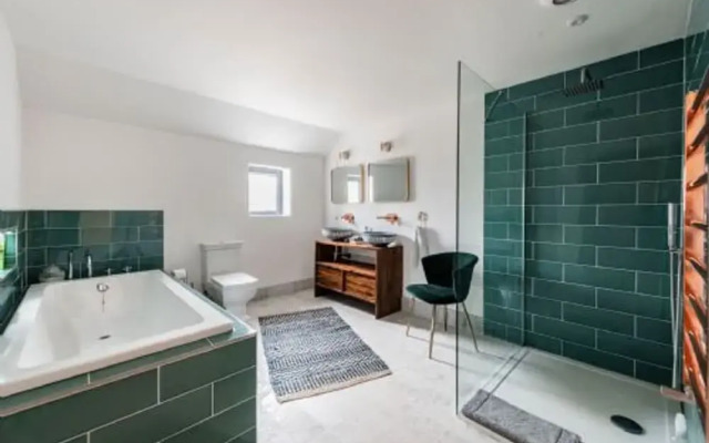 Host Stay Willow Barn