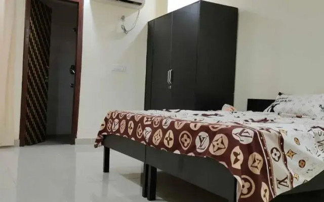 Oyo 92377 Rsk Crown Plaza