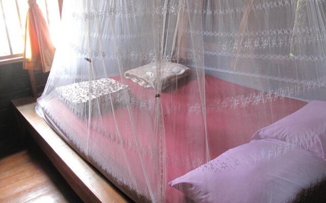 Ayothaya Riverside House