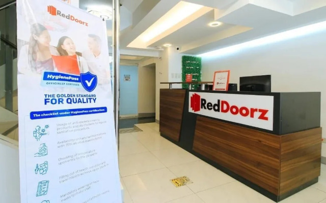 Reddoorz Plus at San Marcelino Malate