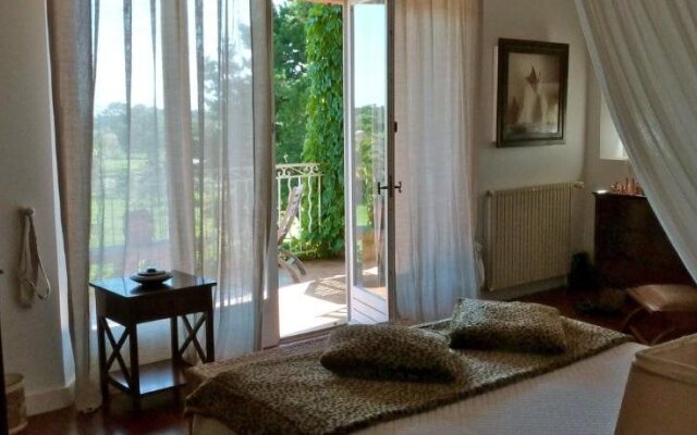 VILLA MERCEDES b&b