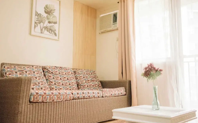 Spacious 1 Bedroom With a View