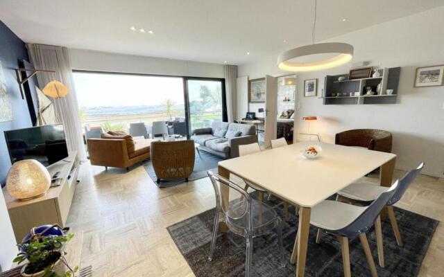 LUXURY T3 neuf de standing Front de mer vue 180