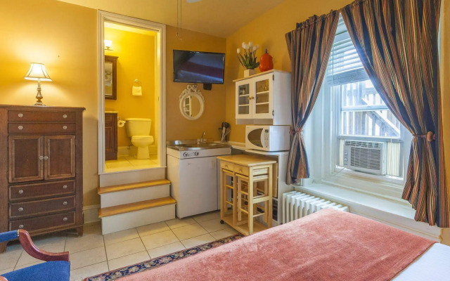 Chipman Hill Suites on Sydney