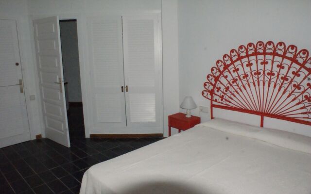 Apartamentos Passeig Del Mar