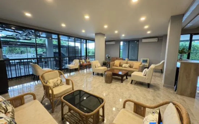 Premier Luxe Hotel