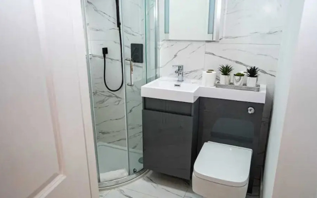 4-Bed 3-Bath Haven Perfect for 8 Guests