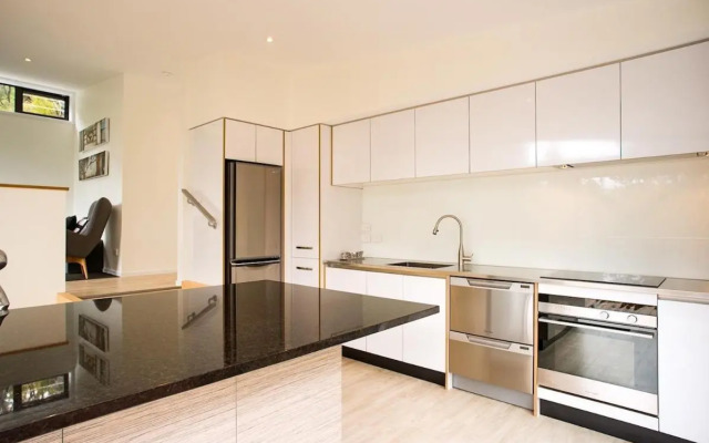 The Treehouse - Kaiteriteri Holiday Home