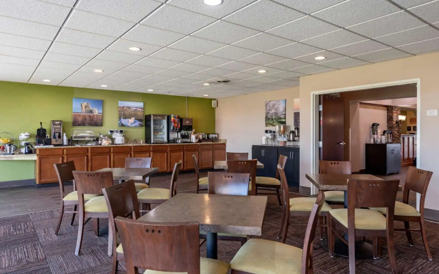 Sleep Inn & Suites Oakley I-70