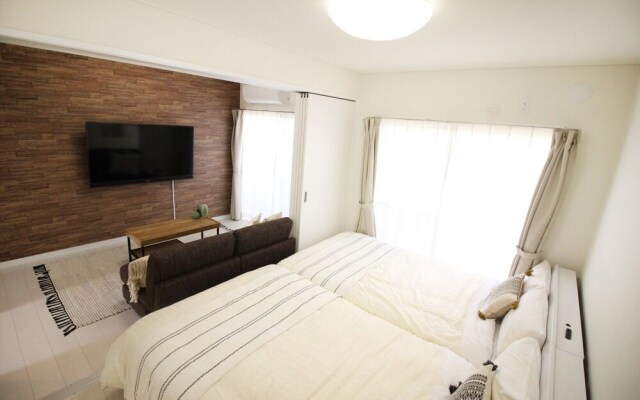Dot Cottage 385