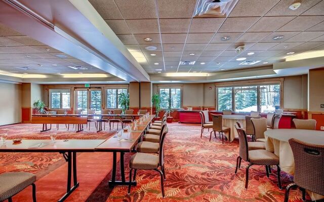 Mountain Thunder Lodge 1209 2 Bedroom Condo by RedAwning