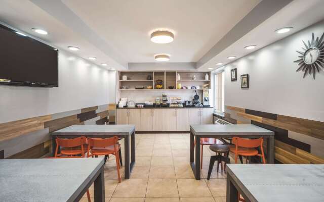 La Quinta Inn & Suites by Wyndham Brooklyn Downtown