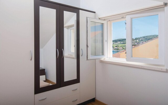 Nice Apartment in Lumbarda With 2 Bedrooms and Wifi