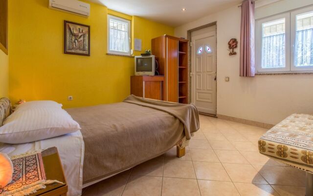 Apartment Elena