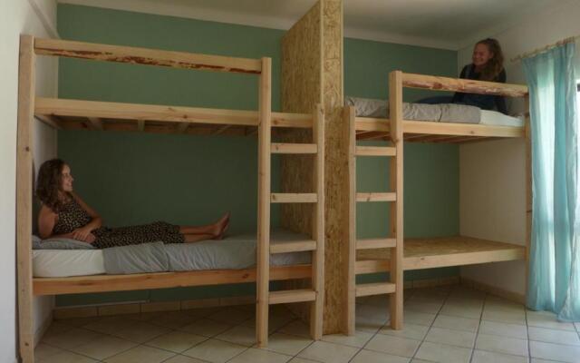 Bura Surfhouse - Hostel