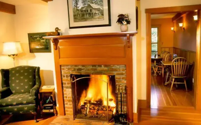 Turtleback Farm Inn