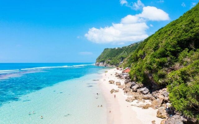 Oyo Life 2586 Pleasant Bali