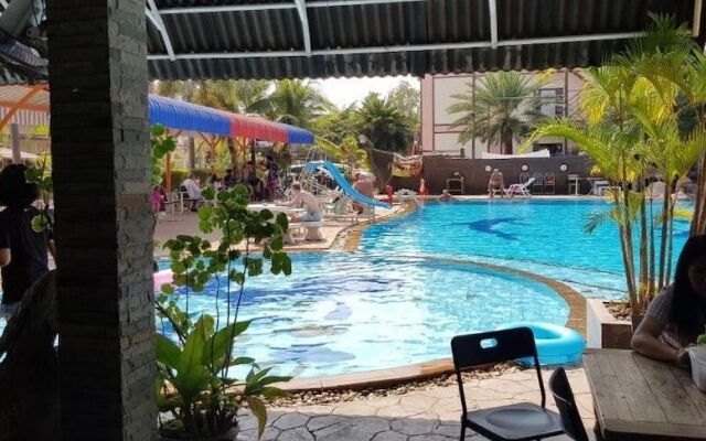 Ruysuk Hotel & Swimming Pool