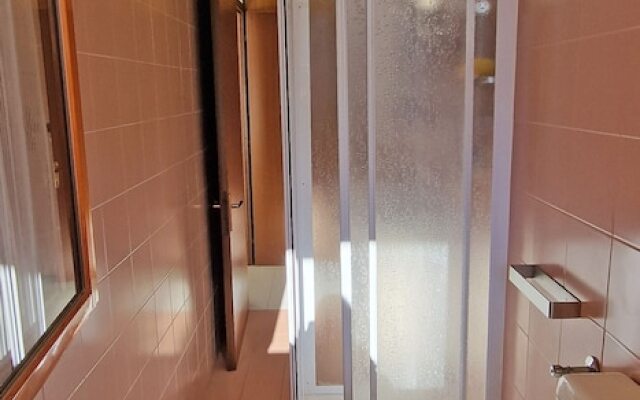 Bright Apartment Close to Ponente Beach - Beahost