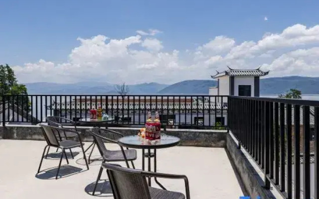 Floral Hotel·Xingfugang Bokewan Hotel (Dali Yanxi Swan Branch)