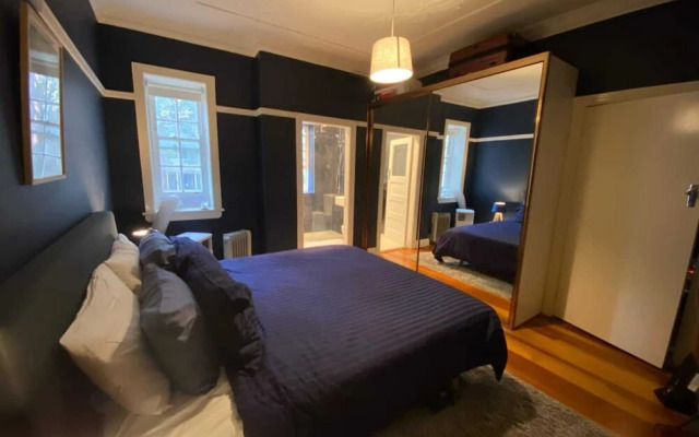 Beautiful Surry Hills 1 Bedroom Hideaway