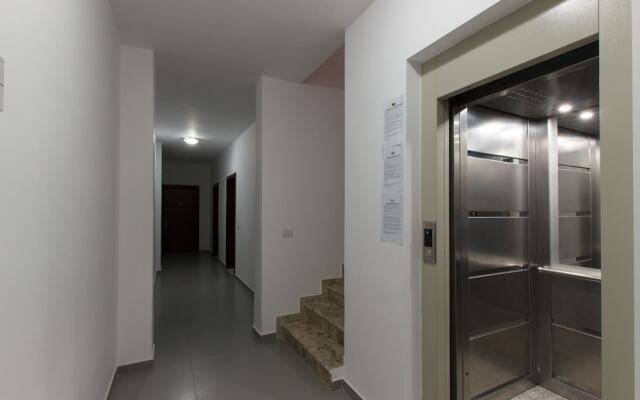 Grand Blue Apartments