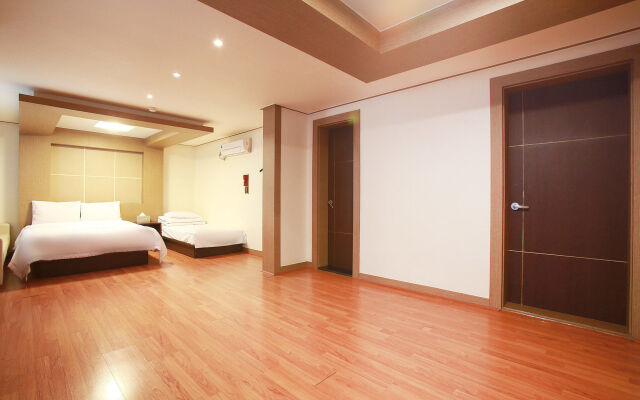 Hotel Charmant Suwon
