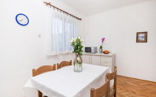 Amazing Apartment in Pag With Wifi and 1 Bedrooms