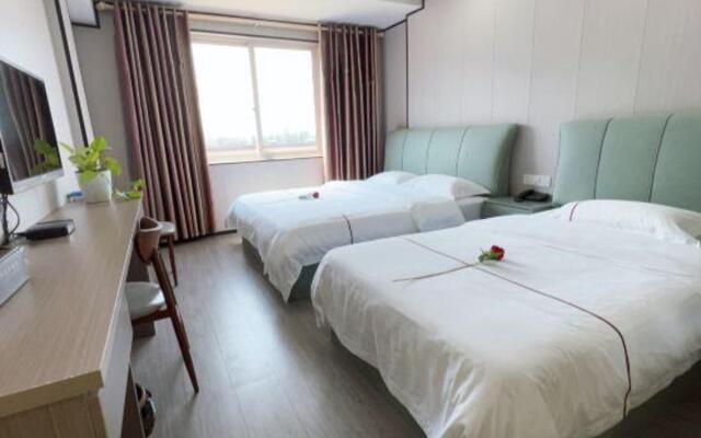 Tongxiang haina business hotel