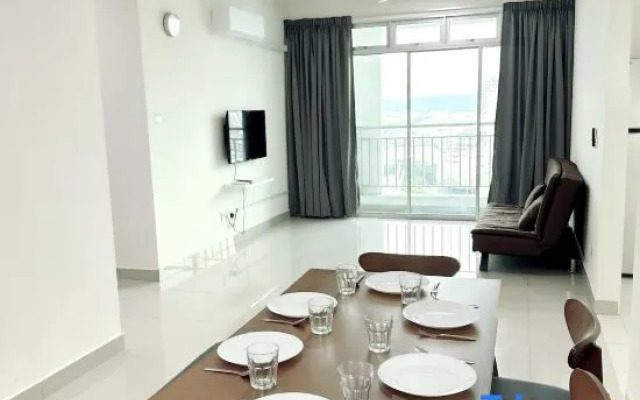 TuR16-10pax-4room1living-SPICE Stadium-1minFoodCourt-5minit Airport
