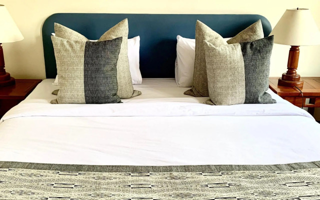 Riverhouse Hotel - The Teak House