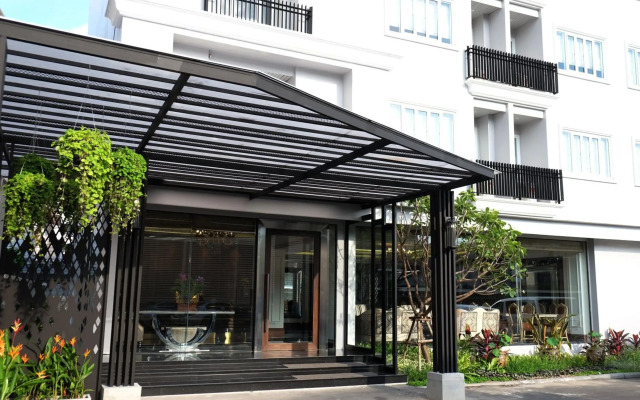 Methavalai Residence