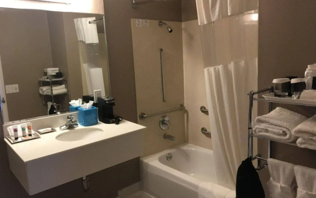 City Center Inn & Suites