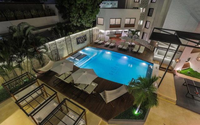 Seven Boutique Apartments Cancún