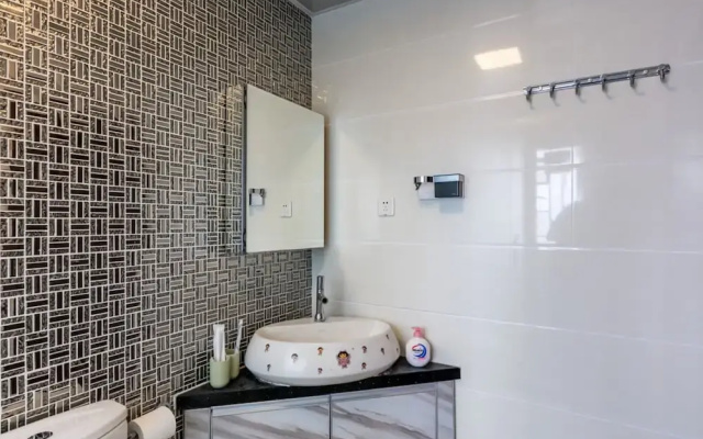 Locals Boutique Apartment Qianshan No.6