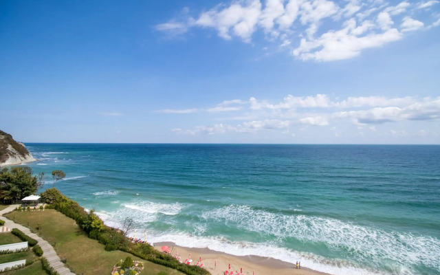 Byala Vista Cliffs