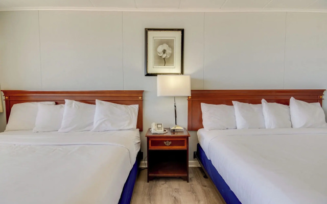 Rideau Oceanfront Motel
