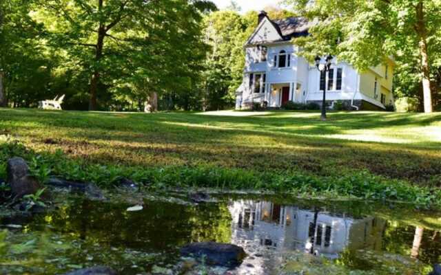 The Pawling House Bed & Breakfast