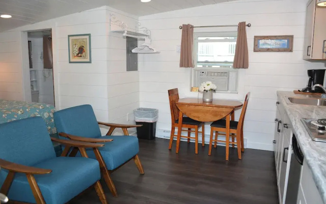 Echo Motel & Oceanfront Cottages