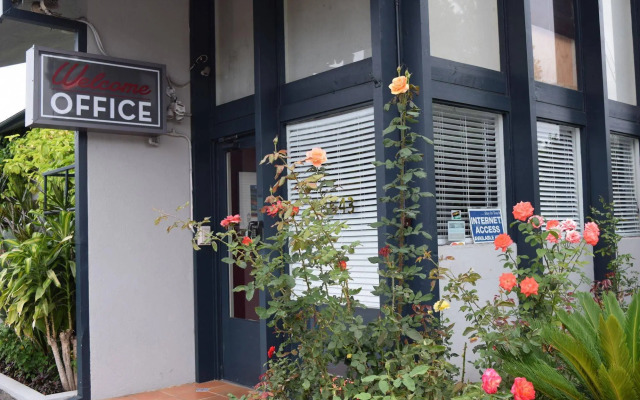 Rose Garden Inn
