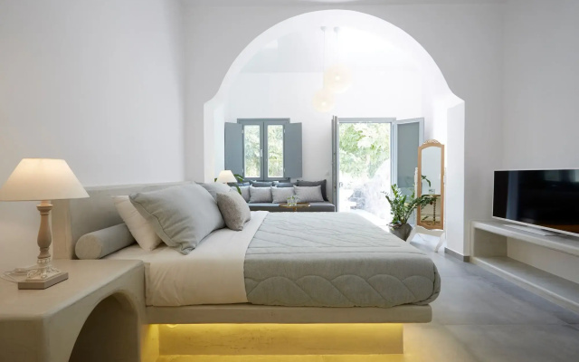 Amara Suites Santorini