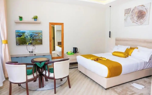 Lux Suites Studio City Apartments