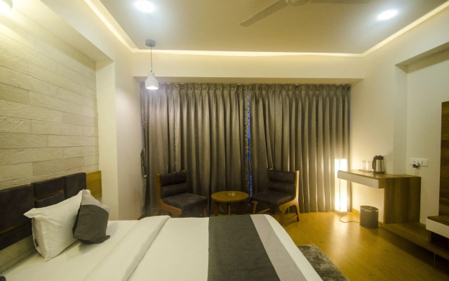 Hotel Grand Elegance