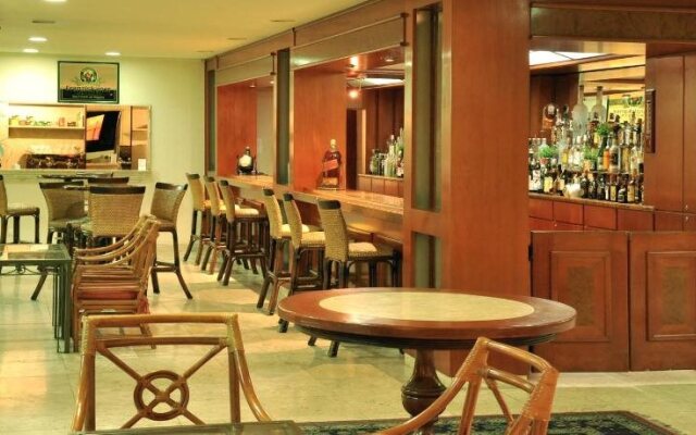 Radio Hotel Resort & Convention